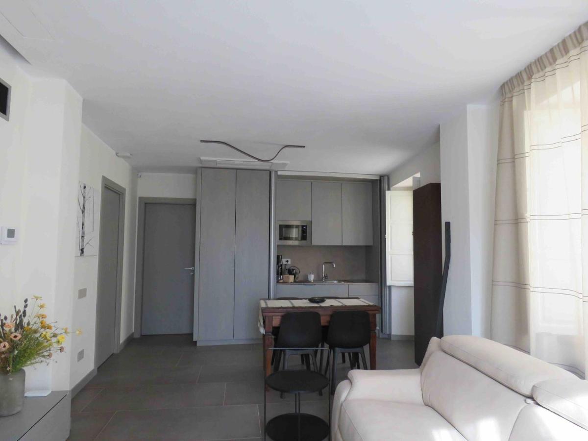 Les Fleuves - Doire Apartment Aosta Bagian luar foto